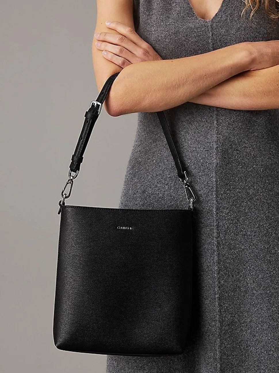Borsa a secchiello Calvin Klein Nera