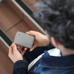 Portafoglio in alluminio Ogon Design Smart Case V2 Stone Grey