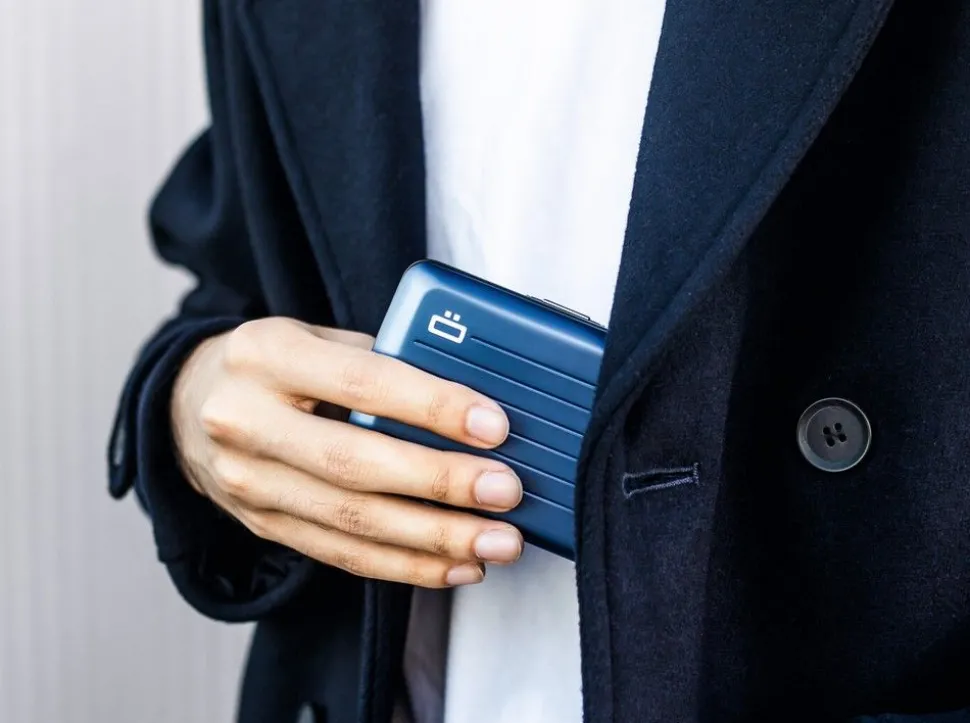 Portafoglio in alluminio Ogon Design Smart Case V2 Navy Blue