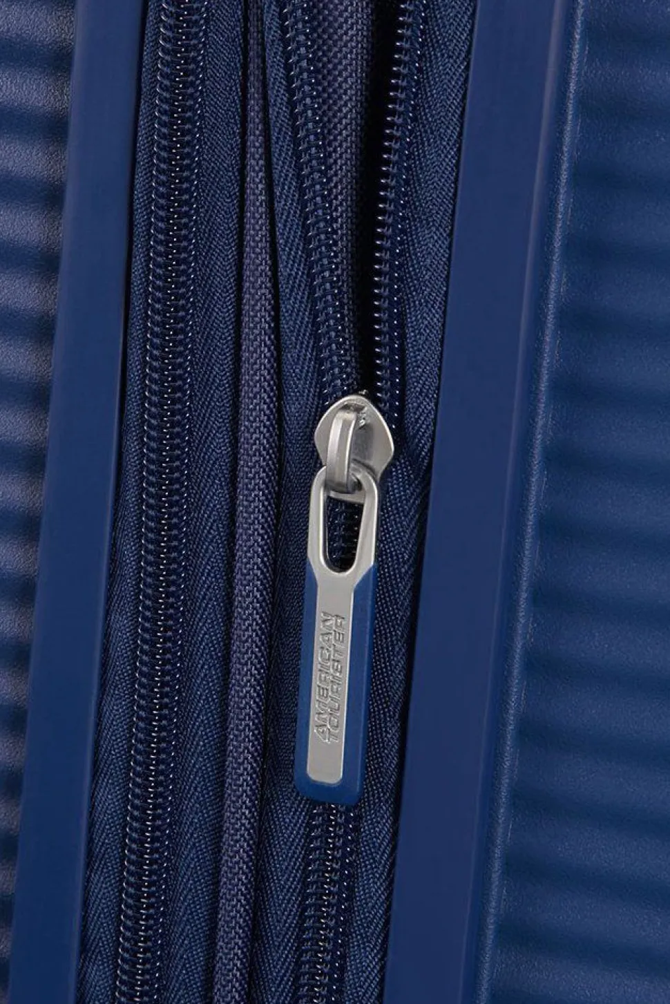 Trolley espandibile American Tourister Soundbox 67cm Midnight Navy